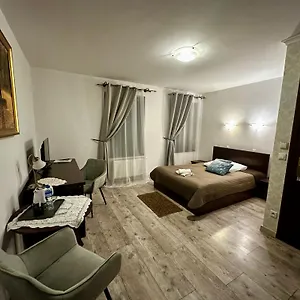 3* Hotel Dworek Zloty Rog I Restauracja