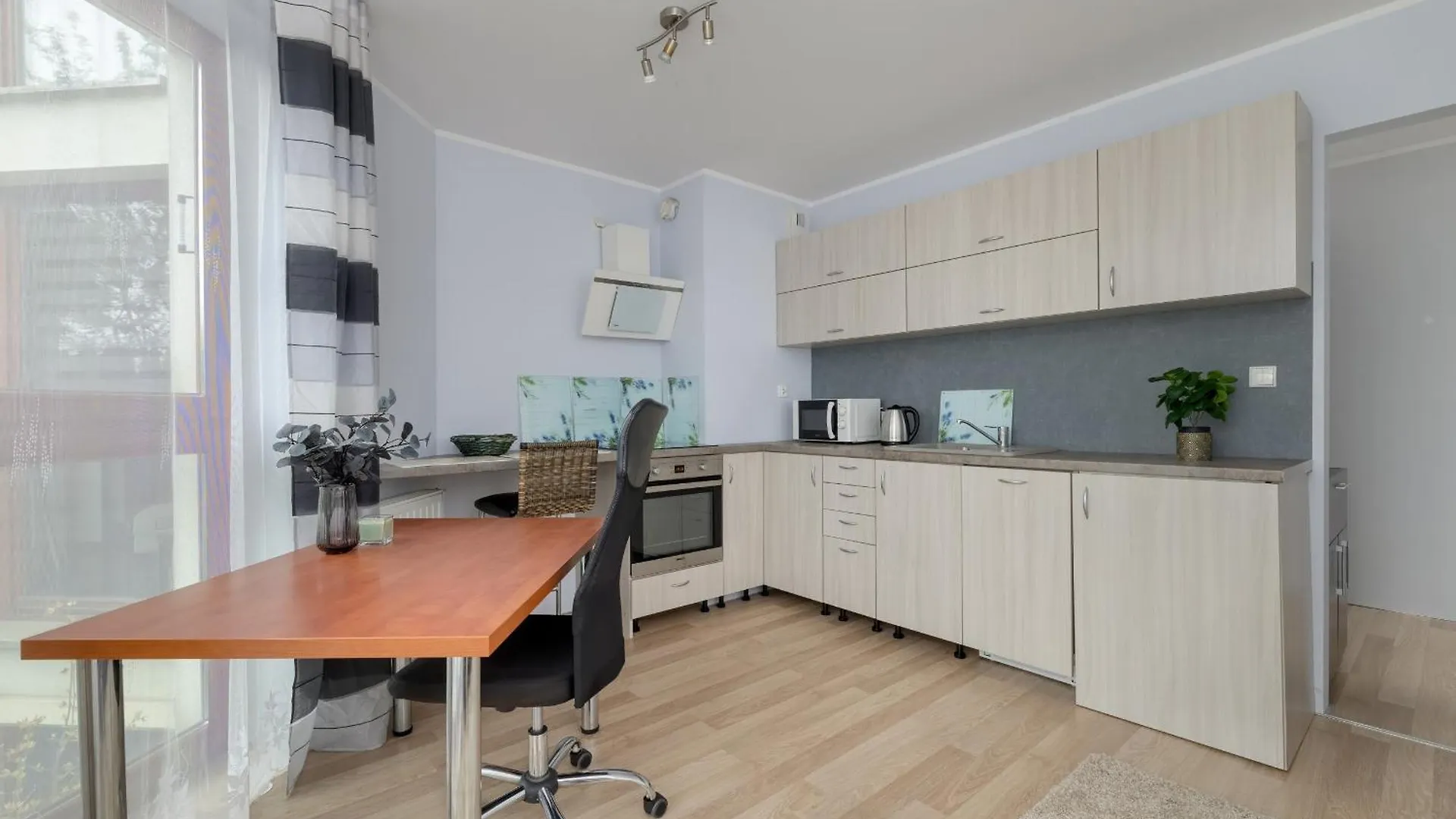 Studio Z Parkingiem I Balkonem W Krakowie By Rent Like Home Krakow