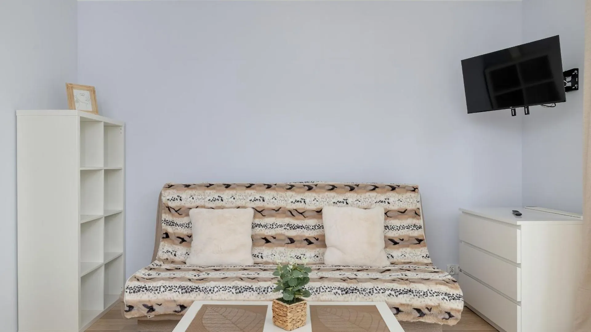 Apartment Studio Z Parkingiem I Balkonem W Krakowie By Rent Like Home