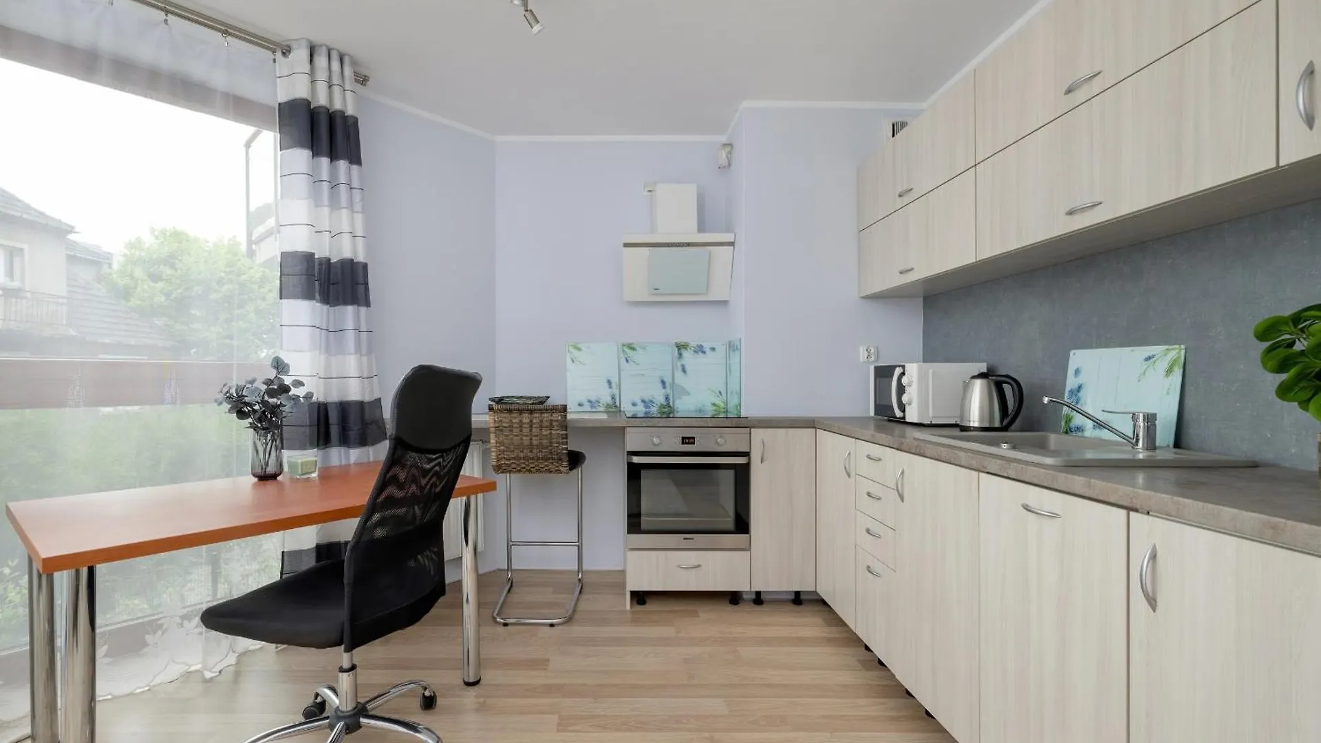 Studio Z Parkingiem I Balkonem W Krakowie By Rent Like Home Apartment Krakow